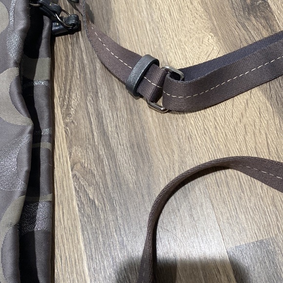 💫 Coach Silver Authentic Shoulder Bag 💫 - Picture 15 of 15